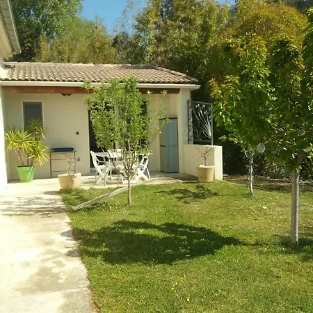 La Sarriette Provencale Apartment