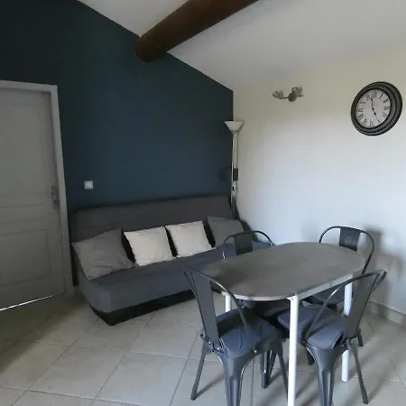 La Sarriette Provencale Apartment